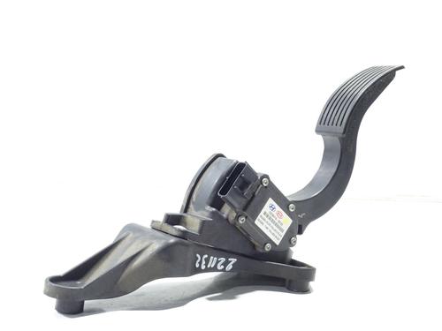 Used Pedal HYUNDAI SANTA FÉ II (CM) 2.2 CRDi (155 hp) 30361709