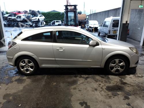 Warning switch OPEL ASTRA H GTC (A04) 1.9 CDTi (L08) | BP30565496I22 - Image 11