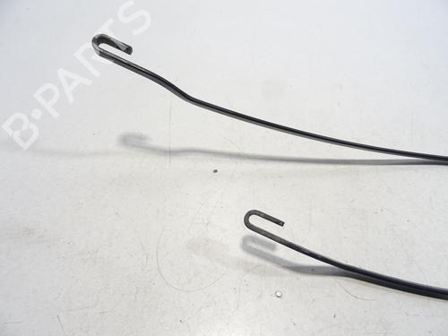 Front windshield wiper arm FORD FIESTA V (JH_, JD_) 1.3 | BP29484661C143 