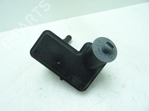 Used Power steering reservoir Power steering reservoir VW PHAETON (3D1, 3D2, 3D3, 3D4, 3D6, 3D7, 3D8, 3D9) 5.0 V10 TDI 4motion (313 hp) 33634306 33634306