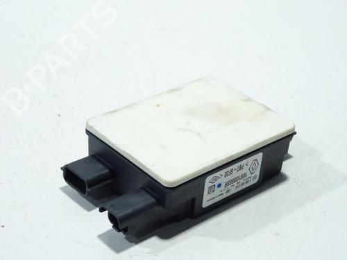 Used Control unit NISSAN QASHQAI II (J11, J11_) 1.5 dCi (110 hp) 30173088