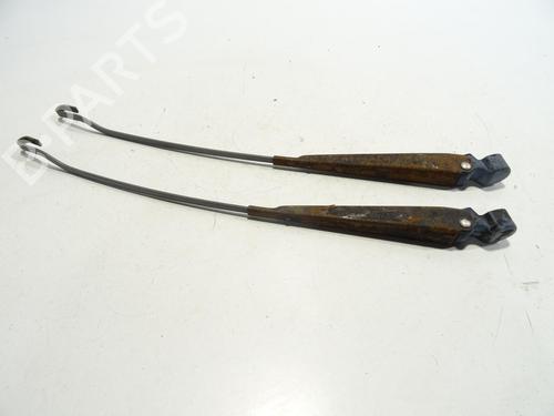 Used Front windshield wiper arm FORD FIESTA III (GFJ) 1.1 (55 hp) 32185458