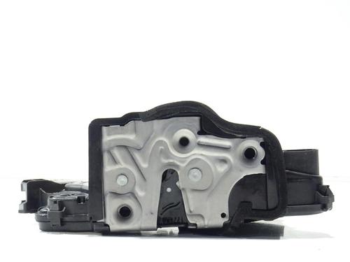 front-left-lock-seat-arona-kj7-kjp-2017-33917161 main image