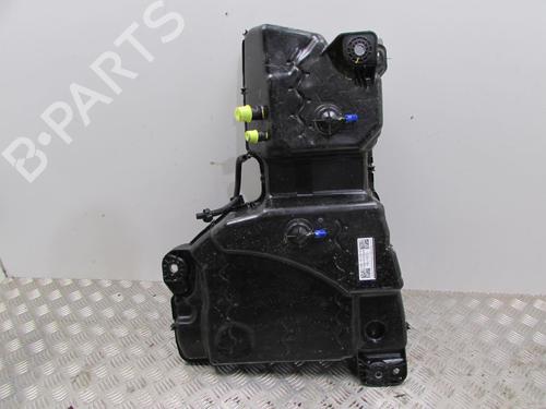 AdBlue tank AUDI Q3 (F3B) 35 TDI 5QF131877P