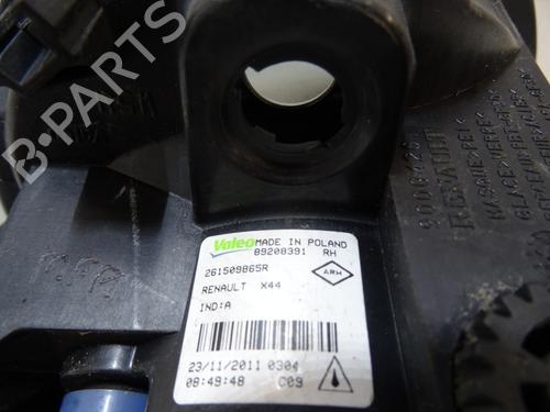 right-front-fog-light-renault-twingo-ii-cn0_-2007-31966939 main image