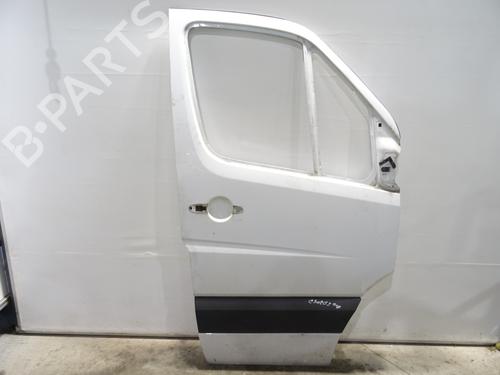 Used Right front door MERCEDES-BENZ SPRINTER 3,5-t Van (B906) 314 CDI (906.631, 906.633, 906.635, 906.637) (143 hp) 29066061