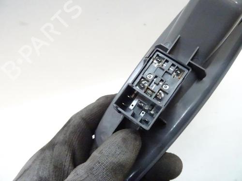 Used Left rear window switch Left rear window switch CHEVROLET NUBIRA Estate 2.0 D (121 hp) 21968802 21968802