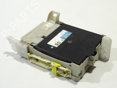 Used Control unit TOYOTA YARIS (_P13_) 1.3 (NSP130_, NSP130) (99 hp) 23786591
