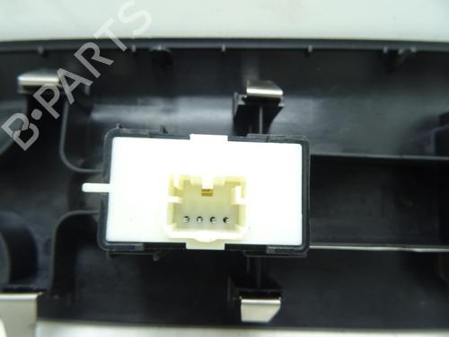 Right front window switch FIAT 500X (334_) 1.6 D Multijet (334AXA1B, 334AXA11) | BP30001104I26