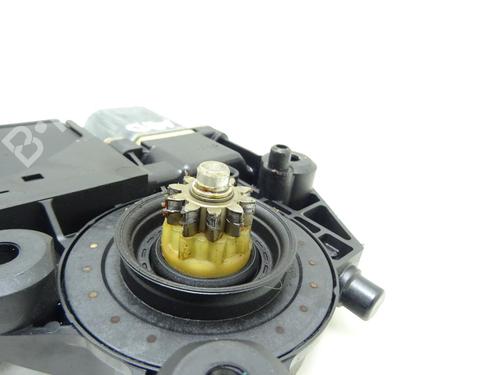 Right rear window motor RENAULT SCÉNIC III (JZ0/1_) 1.5 dCi | BP30147546E22