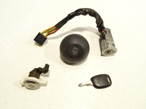 Ratlås/Tændingslås RENAULT CLIO II (BB_, CB_) 1.5 dCi (B/CB07) (65 hp) 30484594