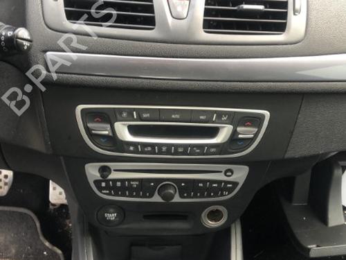 Card reader RENAULT MEGANE III Hatchback (BZ0/1_, B3_) 1.5 dCi (BZ09, BZ0D, BZ1W, BZ29, BZ14) | BP26154136E4  - Image 8