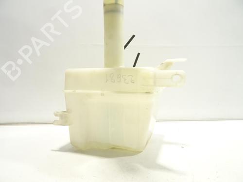 Windscreen washer tank HYUNDAI TUCSON (JM) 2.0 CRDi | BP24656055C113