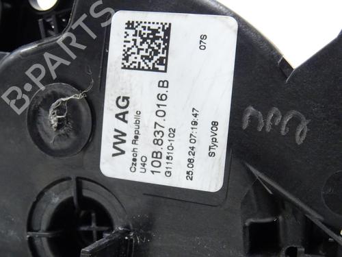 front-right-lock-seat-arona-kj7-kjp-2017-33917162 main image