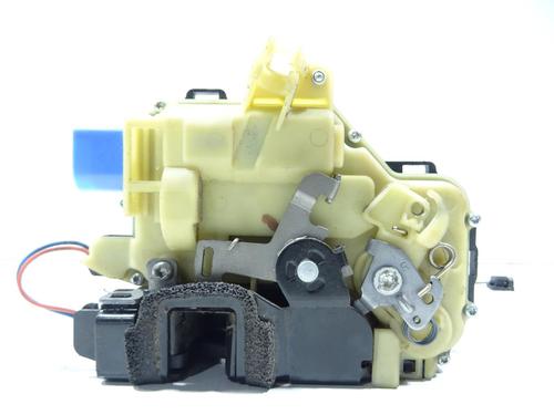 Zamek drzwi przednich prawych VW POLO IV (9N_, 9A_) 1.4 TDI | BP29935367C97