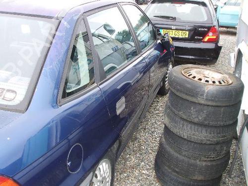 Left taillight OPEL ASTRA F Saloon (T92) 1.7 TDS (F19, M19) | BP21964302C34 