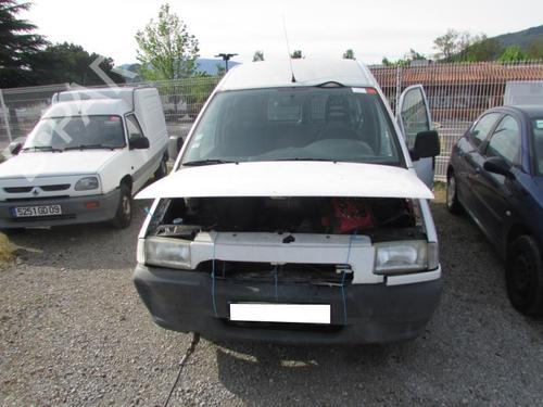Left headlight PEUGEOT EXPERT Van (222) 2.0 HDI | BP20059162C28 