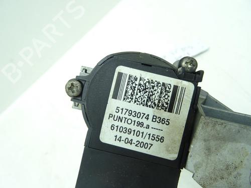 BP33946561M48 main image