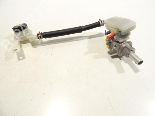 Used Brake master cylinder MAZDA 2 (DE_, DH_) 1.5 (DE5FS) (103 hp) 31848146