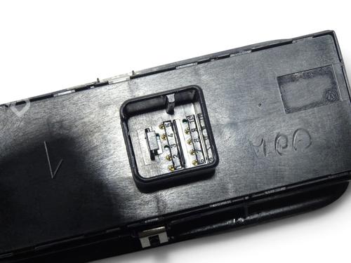 Used Left front window switch Left front window switch VW AMAROK (2HA, 2HB, S1B, S6B, S7A, S7B, AGD) 3.0 TDI 4motion (224 hp) 39432287 39432287