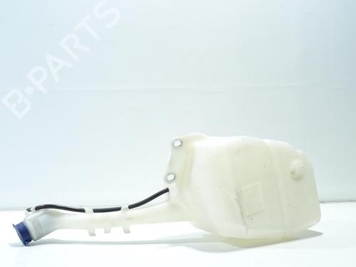 Used Windscreen washer tank ALFA ROMEO 159 (939_) 2.4 JTDM (939AXD12, 939AXD1B) (200 hp) 29589388