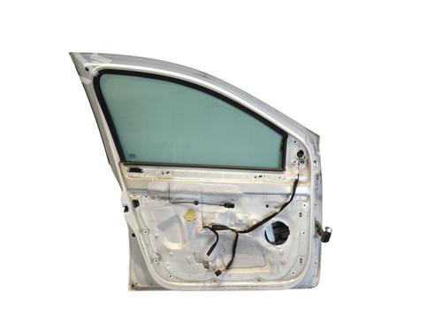 left-front-door-renault-clio-iii-br01-cr01-2005-2006-2007-2008-2009-2010-2011-2012-2013-2014-37025418 main image