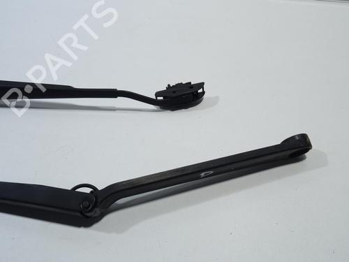 Front windshield wiper arm NISSAN X-TRAIL I (T30) 2.2 Di 4x4 | BP22643255C143 