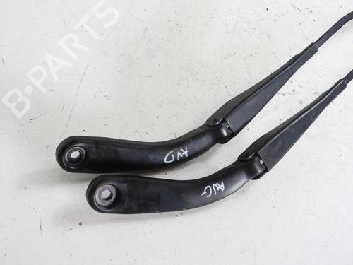Used Front windshield wiper arm Front windshield wiper arm BMW 1 (F20) 120 d xDrive (190 hp) 21969926 21969926