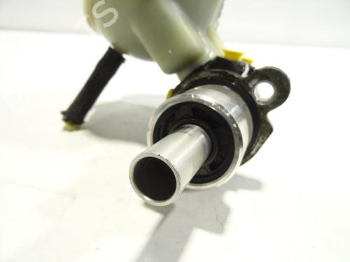 Brake master cylinder VW GOLF III (1H1) 1.9 TDI | BP22320304M77 