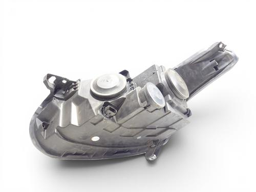 right-headlight-citroen-c3-picasso-sh_-2008-37251126 main image