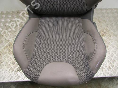 Left front seat PEUGEOT 2008 I (CU_) 1.2 THP 110 / PureTech 110 | BP25588138C15 - Image 2