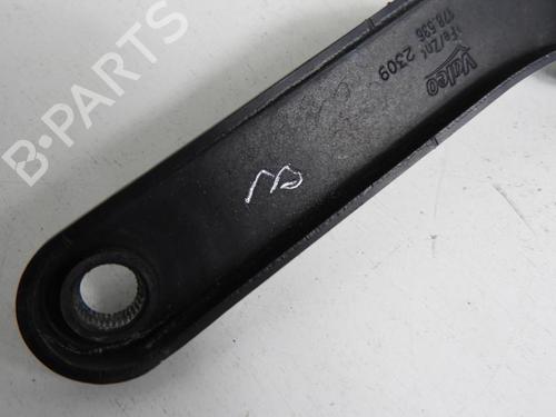 Used Front windshield wiper arm BMW 1 Coupe (E82) 120 d (177 hp) 20045138