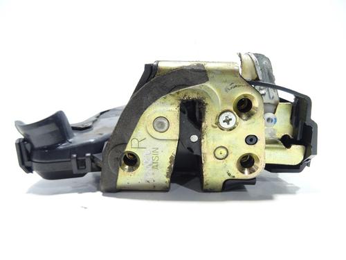 Front right lock TOYOTA AVENSIS Estate (_T25_) 2.0 D-4D (CDT250_, CDT250R) | BP20177643C97 