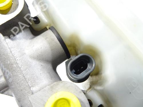 Brake master cylinder CHRYSLER VOYAGER IV (RG, RS) 2.8 CRD | BP29340820M77 