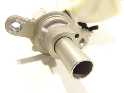 Used Brake master cylinder Brake master cylinder CITROËN NEMO MPV 1.4 HDi (68 hp) 27358465 27358465