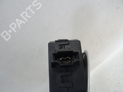 fuel-flap-volvo-c30-533-d2-31217786-2006-2007-2008-2009-2010-2011-2012-2013-20040317 main image