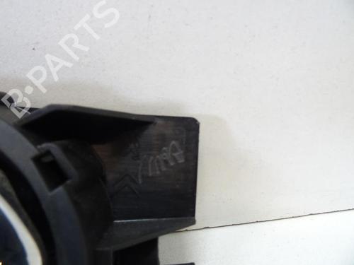 Used Front right interior door handle Front right interior door handle PEUGEOT 308 I (4A_, 4C_) 1.6 HDi (109 hp) 20055660 20055660