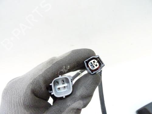 Seat buckle TOYOTA AVENSIS Estate (_T25_) 2.0 D-4D (CDT250_, CDT250R) | BP20065961I32 