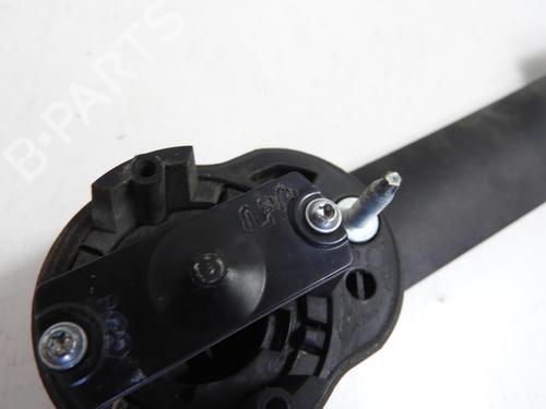 Used Rear left exterior door handle JEEP CHEROKEE (KK) 2.8 CRD 4x4 (177 hp) 20177021