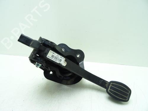 Used Clutch pedal PEUGEOT 308 II (LB_, LP_, LW_, LH_, L3_) 1.6 HDi / BlueHDi 115 (115 hp) 31970848