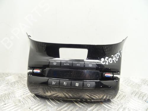 Used Climate control Climate control PEUGEOT 2008 I (CU_) 1.2 THP 110 / PureTech 110 (110 hp) 30306557 30306557