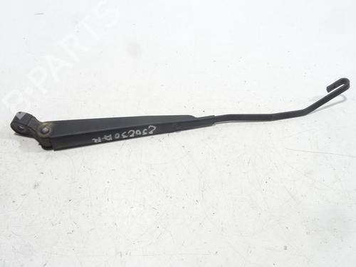 Used Rear windshield wiper arm SUZUKI GRAND VITARA I (FT, HT) 2.0 HDI 110 16V 4x4 (SQ420D, TD83V) (109 hp) 25939479