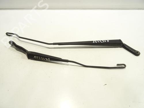 Used Front windshield wiper arm PEUGEOT 206 SW (2E/K) 2.0 HDi (90 hp) 21046811