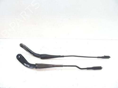 Used Front windshield wiper arm BMW 1 (F20) 116 d (116 hp) 20038901