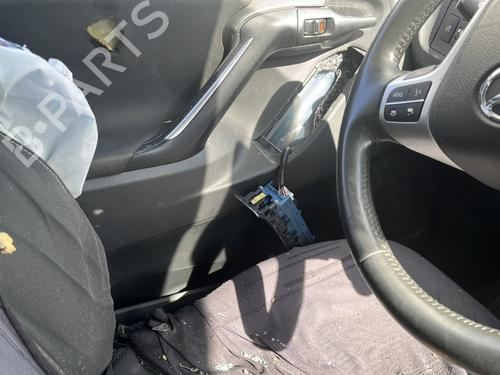 Left front window switch TOYOTA VERSO (_R2_) 2.0 D-4D (AUR20_, AUR20R) | BP31980522I27