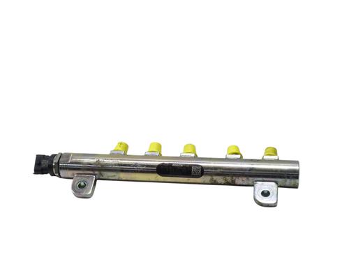 Used Injection rail Injection rail 37589402 37589402