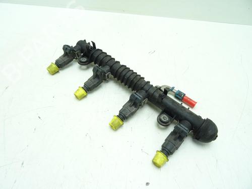 Einspritzleiste für OPEL AGILA A (H00) 1.2 16V (F68) (75 hp) 31300957