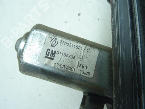 Used Front right window mechanism Front right window mechanism RENAULT TRAFIC II Van (FL) 1.9 dCi 80 (FL0B) (82 hp) 32671295 32671295