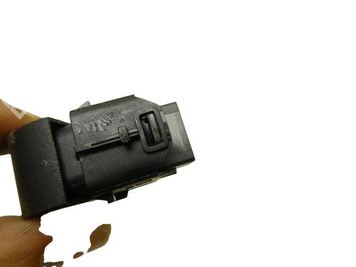 Used Right front window switch Right front window switch 39085877 39085877