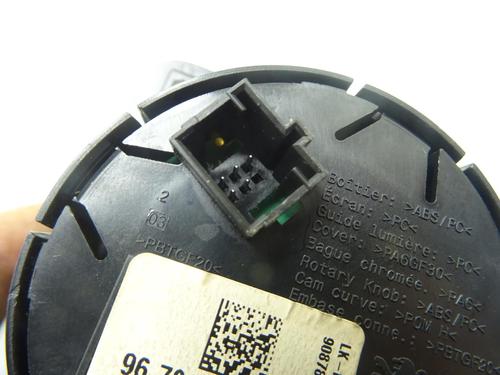 switch-peugeot-2008-i-cu_-2013-33738715 main image